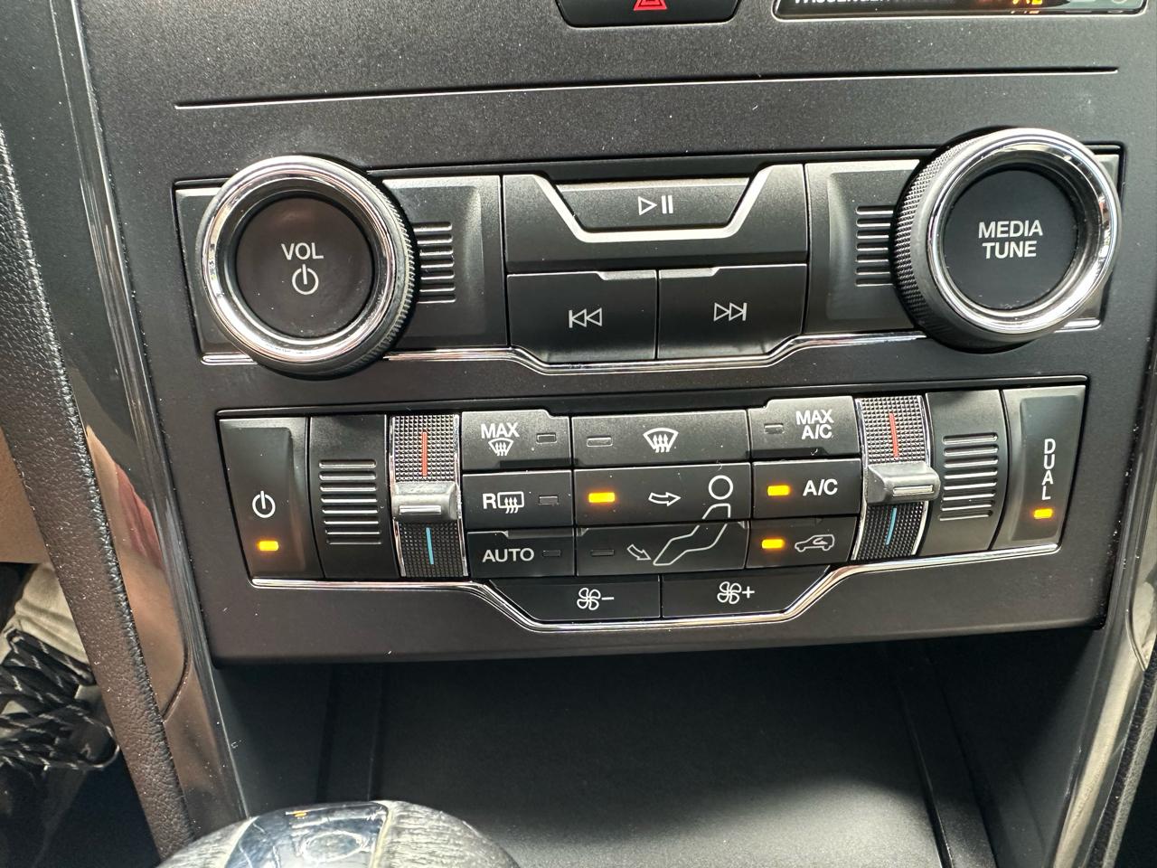 Ford Explorer XLT FWD 2019