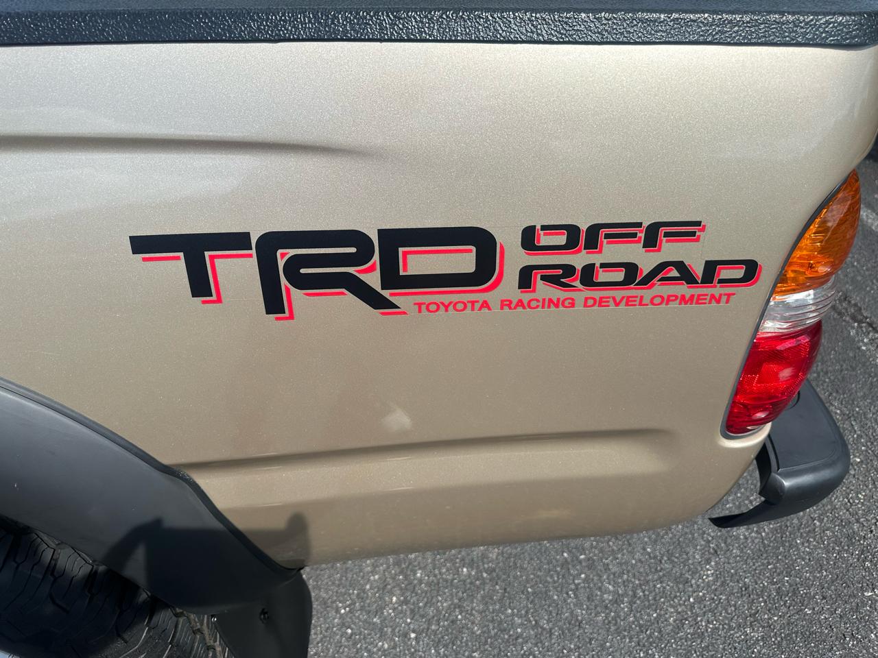 Toyota Tacoma PreRunner Double Cab V6 2WD 2004