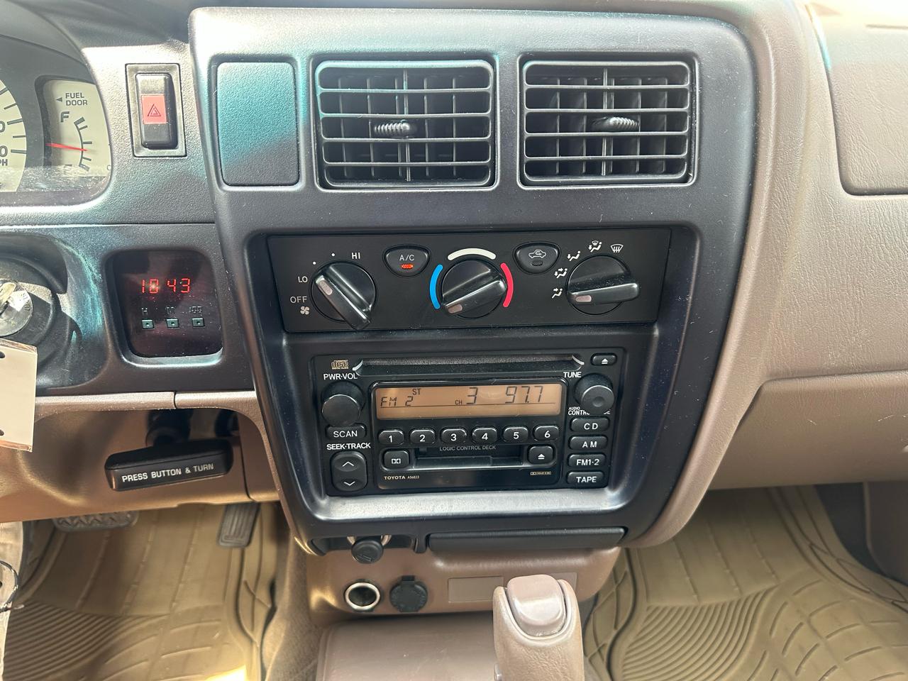 Toyota Tacoma PreRunner Double Cab V6 2WD 2004