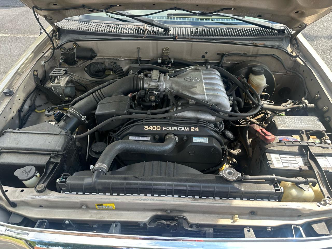 Toyota Tacoma PreRunner Double Cab V6 2WD 2004
