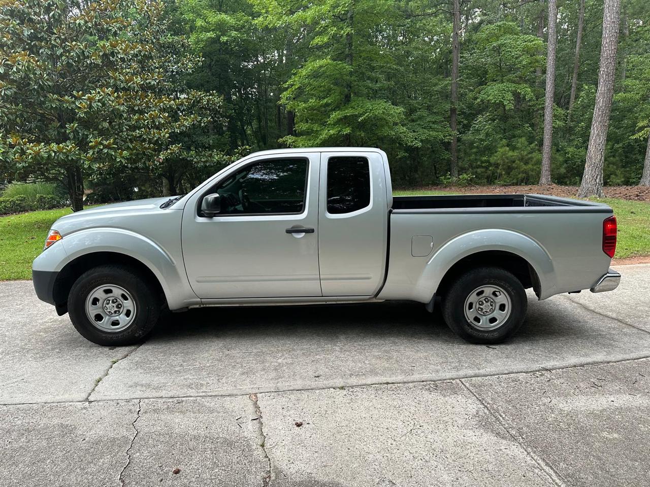 Nissan Frontier S King Cab I4 5AT 2WD 2016