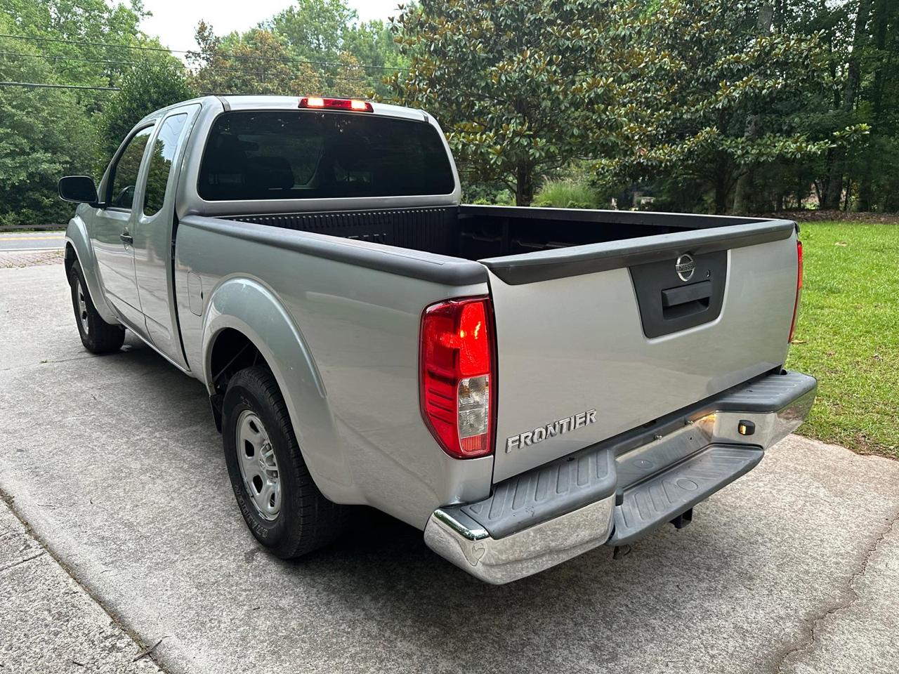 Nissan Frontier S King Cab I4 5AT 2WD 2016