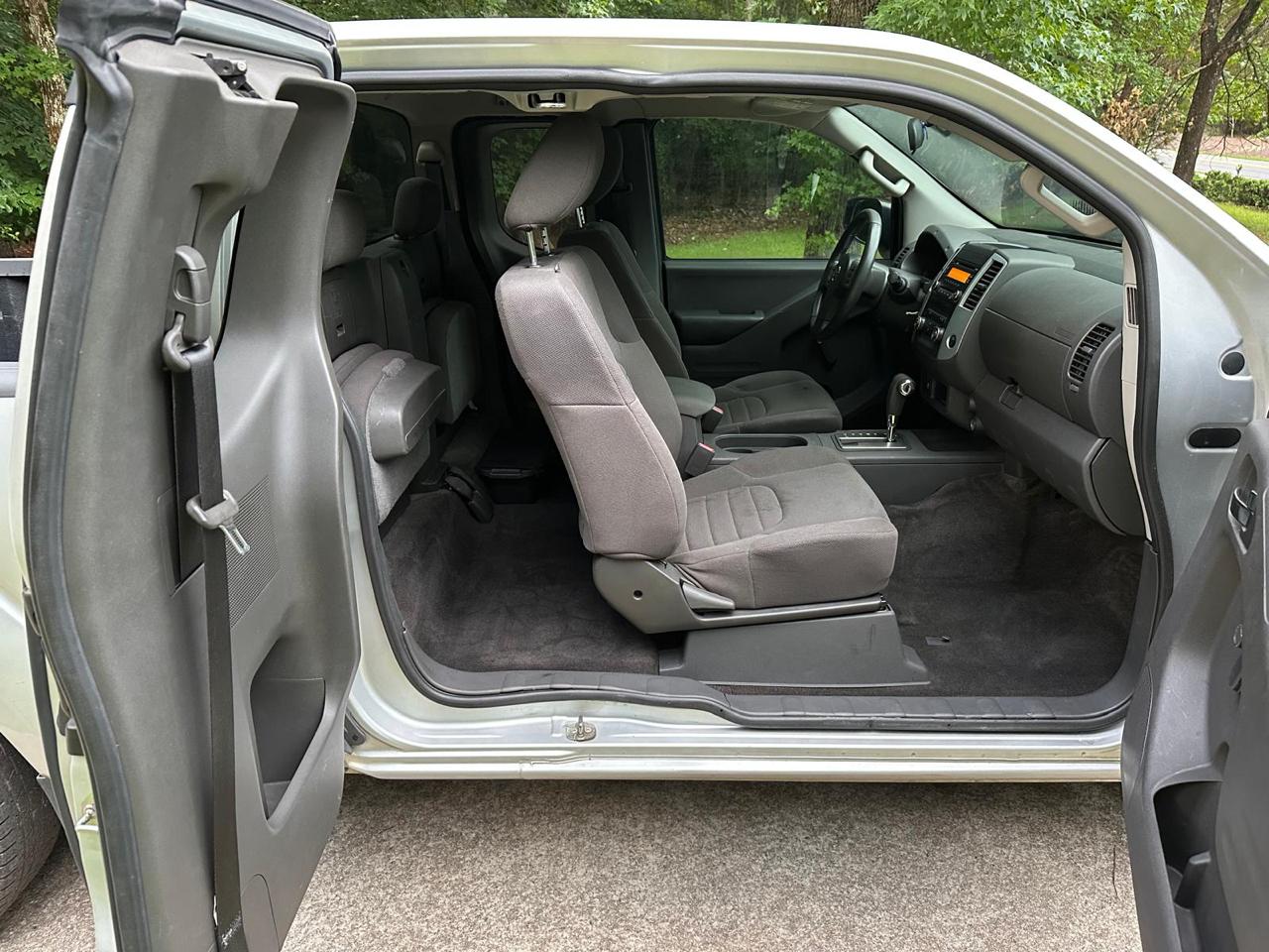 Nissan Frontier S King Cab I4 5AT 2WD 2016