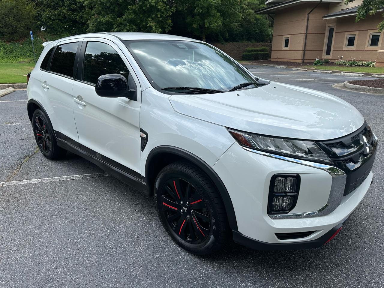 Mitsubishi Outlander Sport  2021
