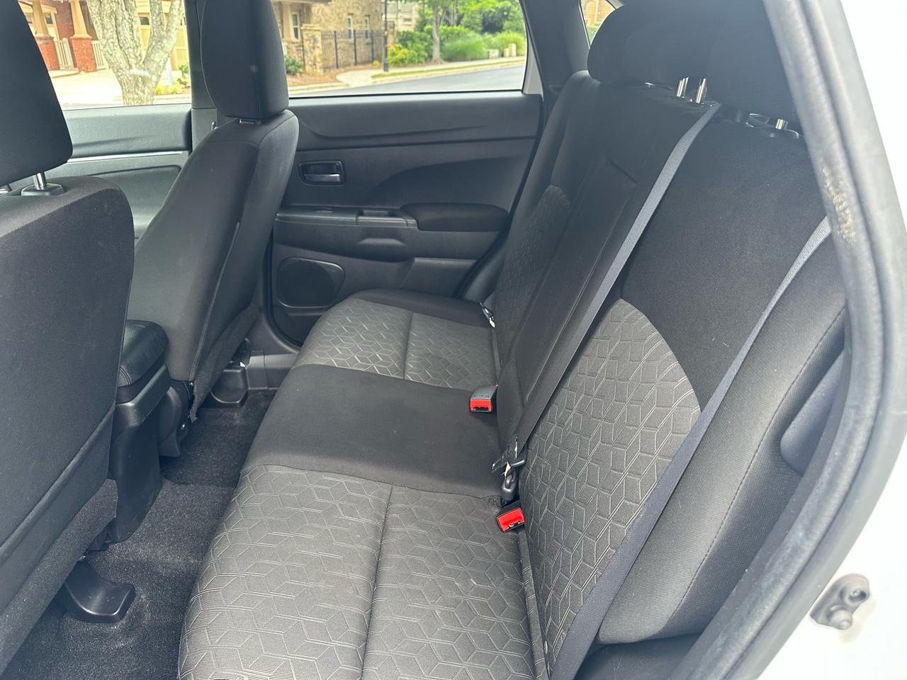 Mitsubishi Outlander Sport  2021