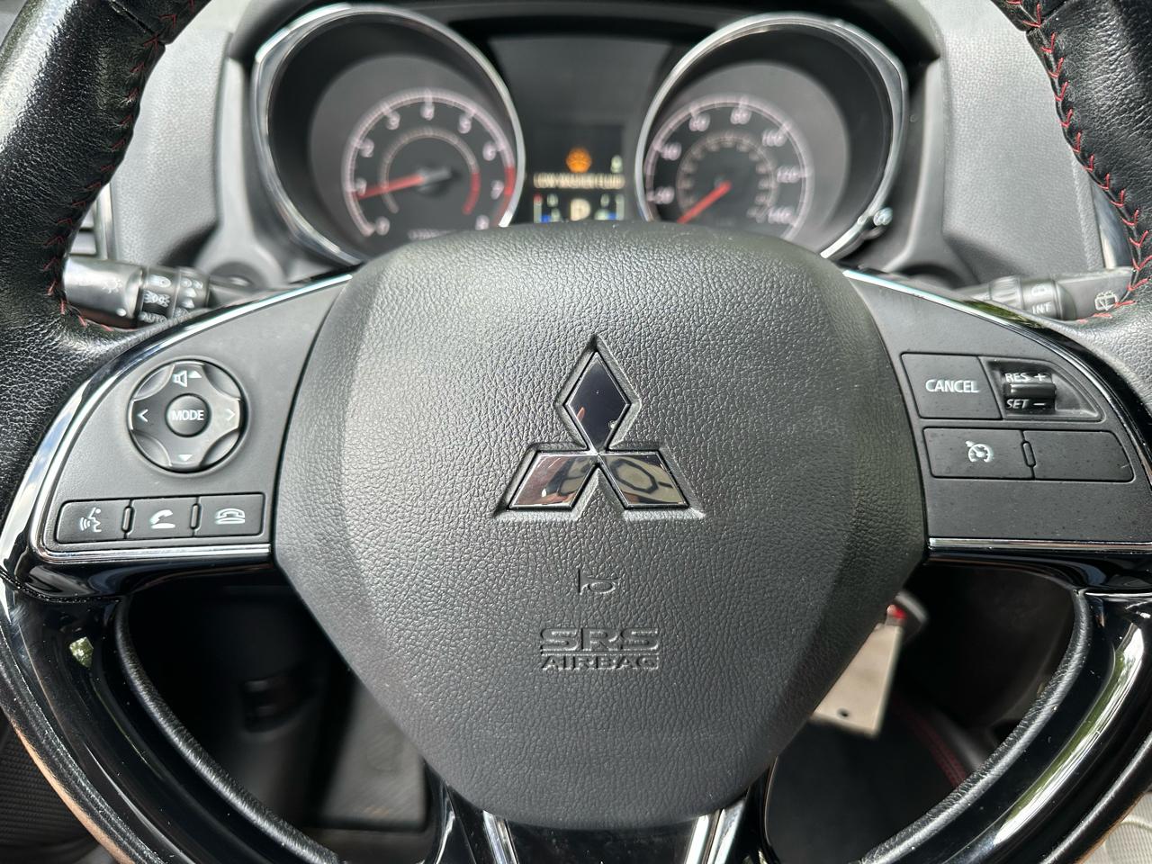 Mitsubishi Outlander Sport  2021