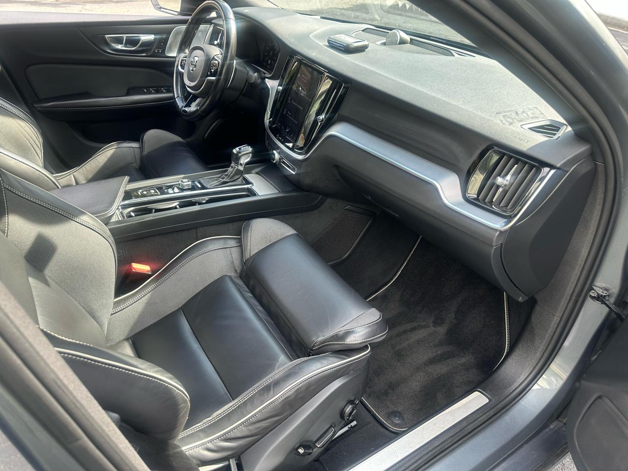 Volvo S60 T6 R-Design AWD 2019