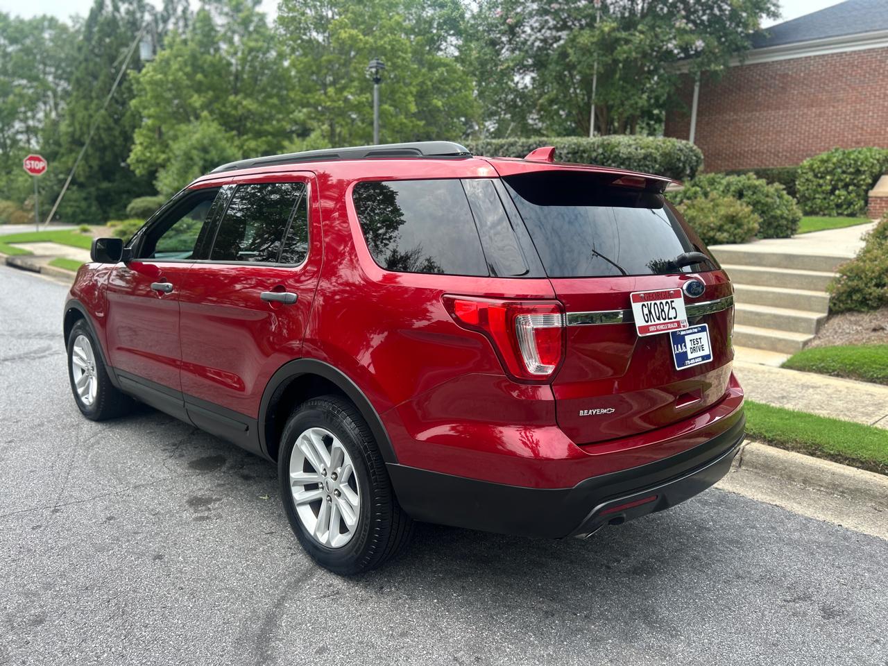 Ford Explorer Base FWD 2016