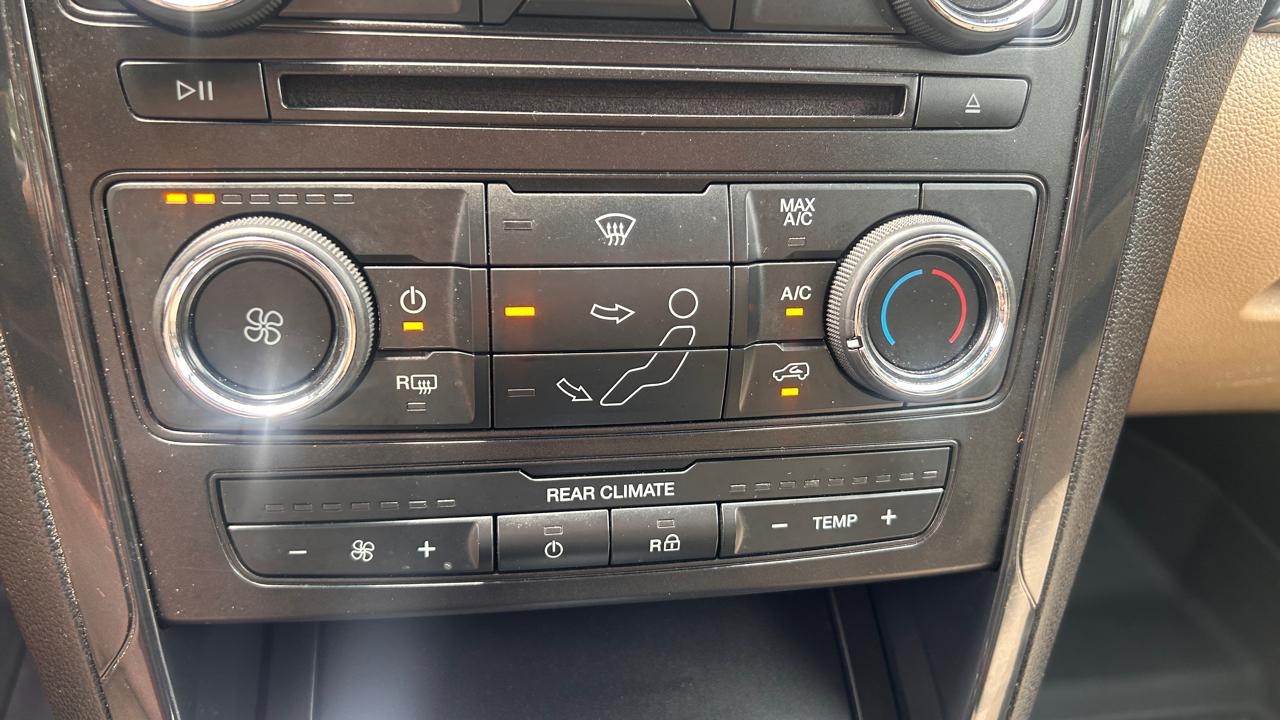 Ford Explorer Base FWD 2016