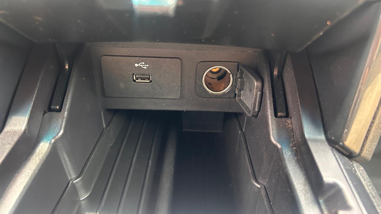 Ford Explorer Base FWD 2016