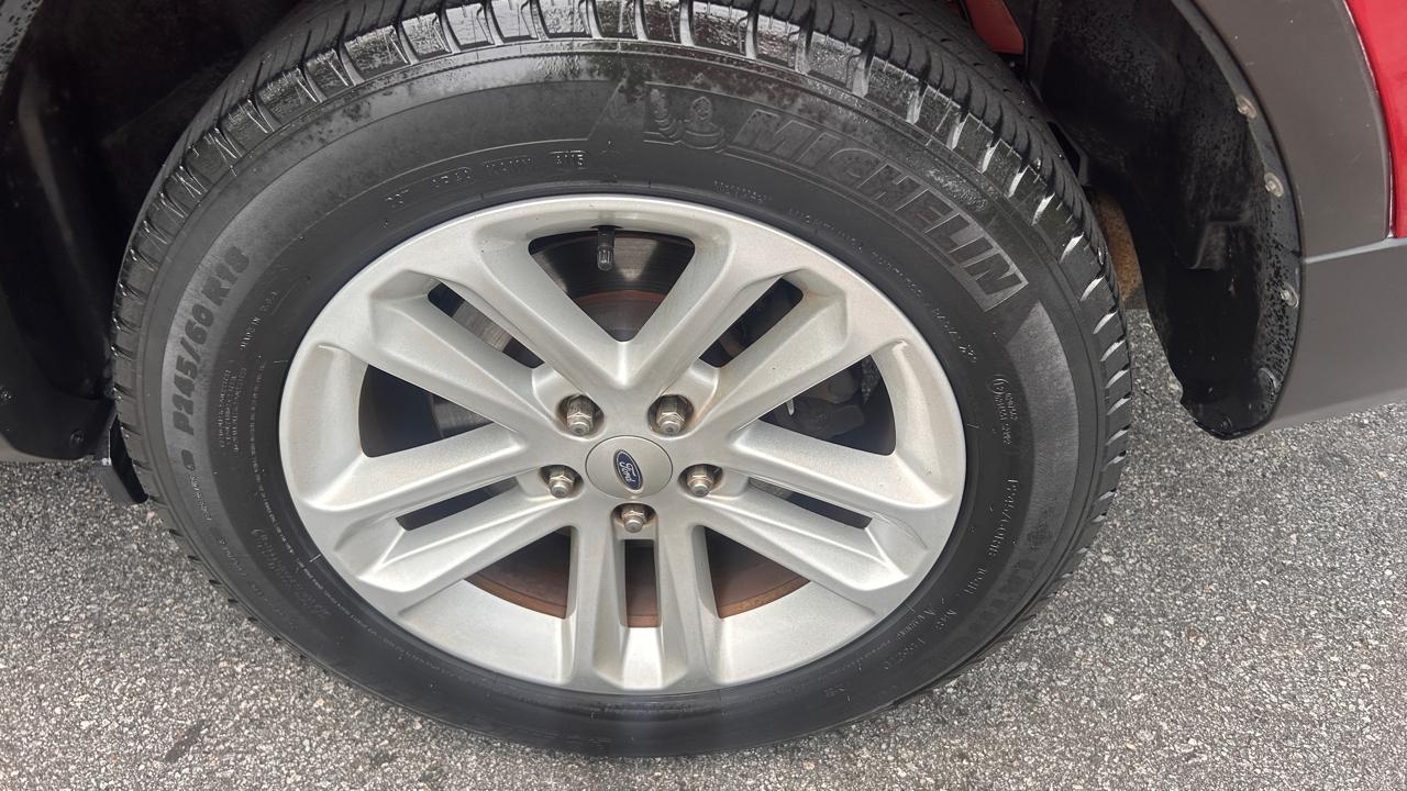 Ford Explorer Base FWD 2016