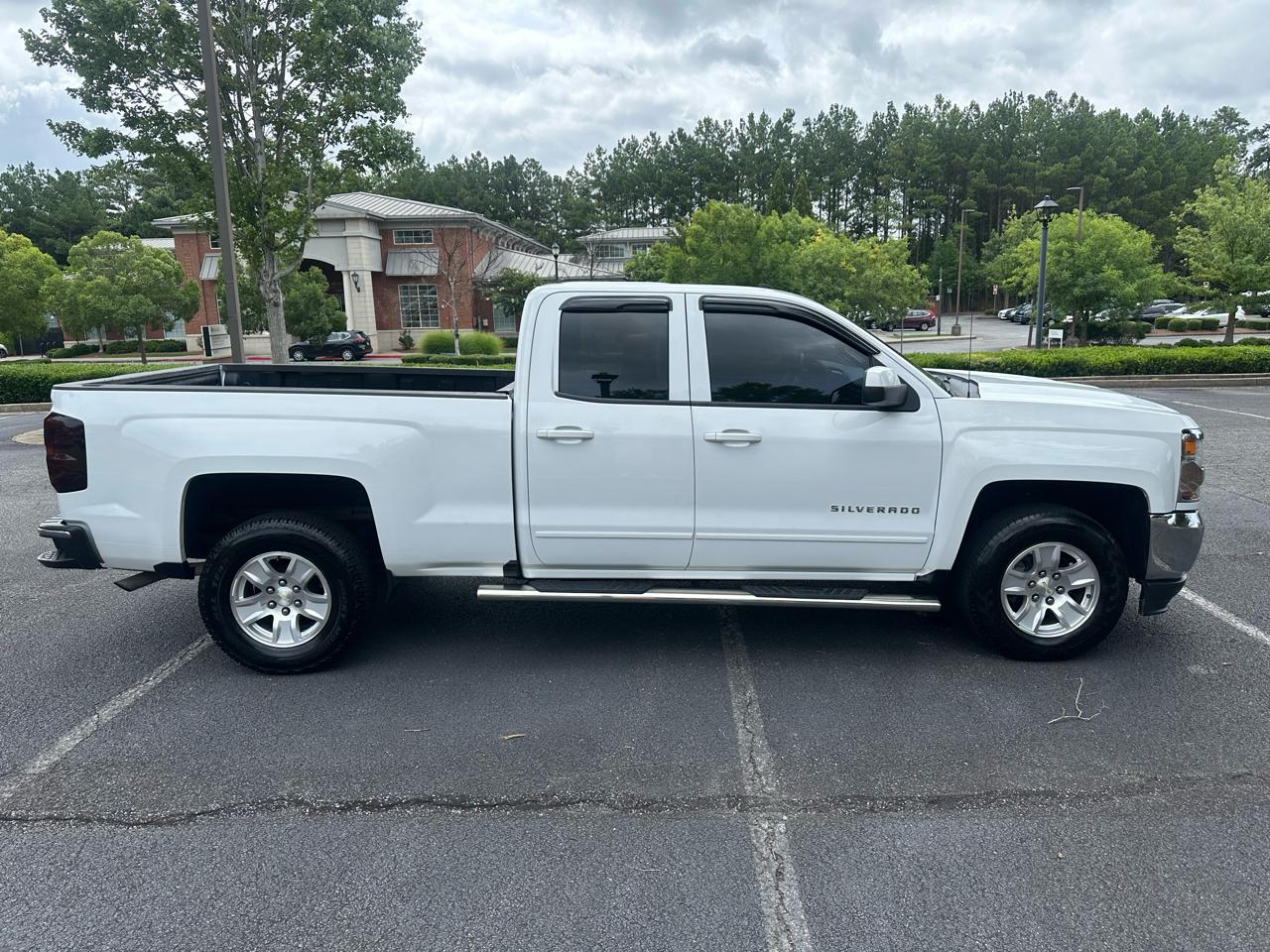 Chevrolet Silverado 1500 LT Double Cab 2WD 2018