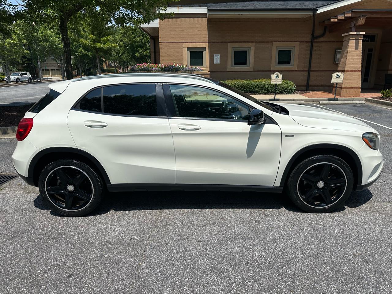 Mercedes-Benz GLA-Class GLA250 4MATIC 2015