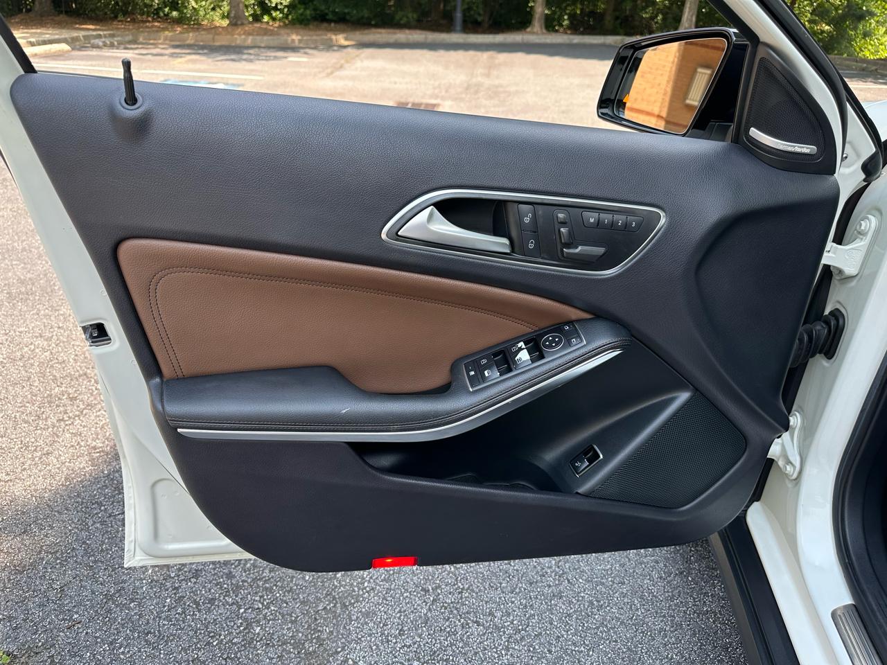 Mercedes-Benz GLA-Class GLA250 4MATIC 2015