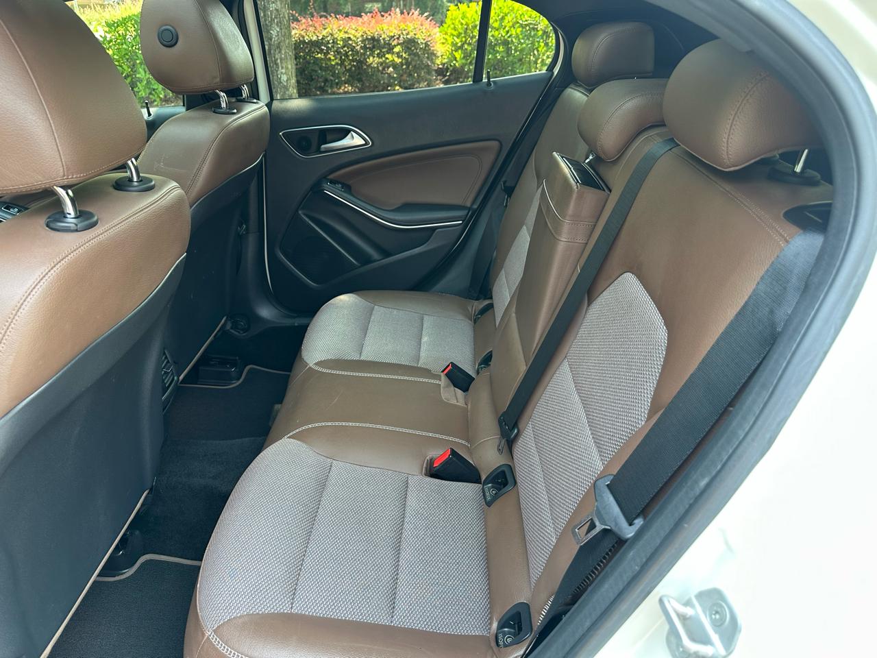 Mercedes-Benz GLA-Class GLA250 4MATIC 2015