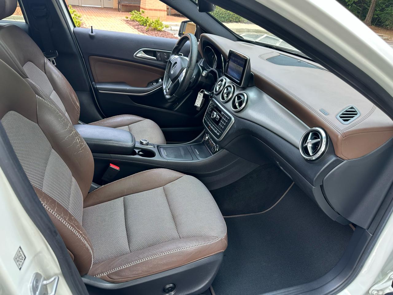 Mercedes-Benz GLA-Class GLA250 4MATIC 2015