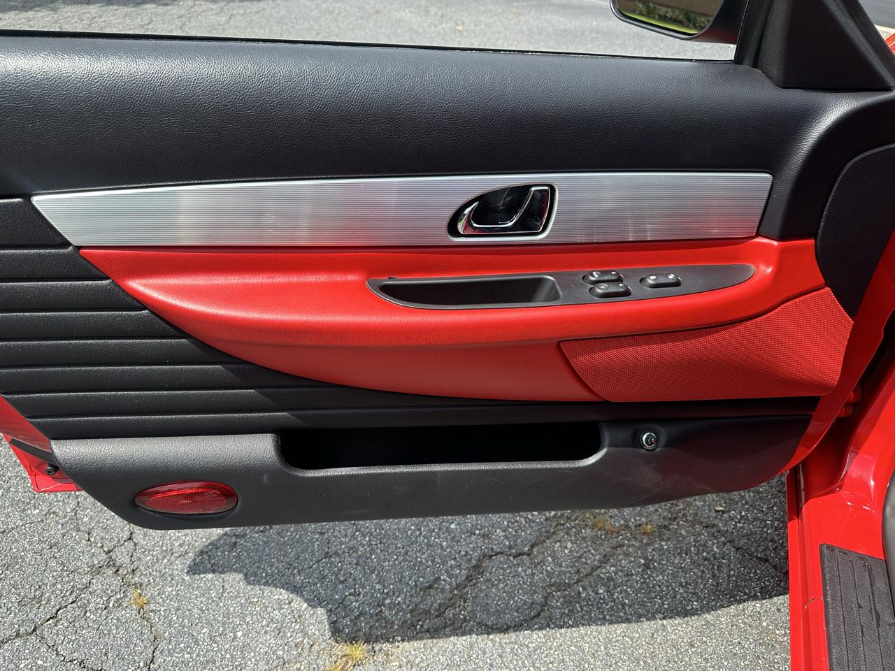 Ford Thunderbird Deluxe 2004