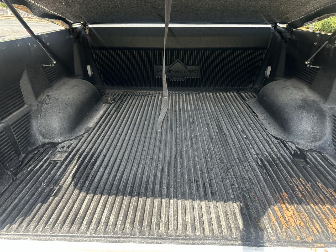 Toyota Tundra Tundra-Grade CrewMax 5.7L 2WD 2010