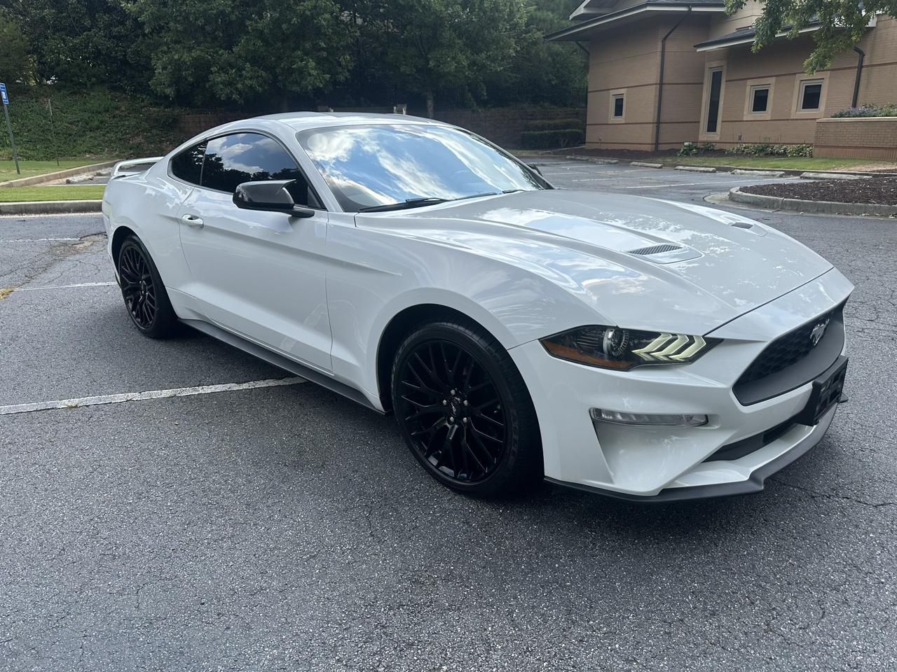 Ford Mustang EcoBoost Coupe 2020
