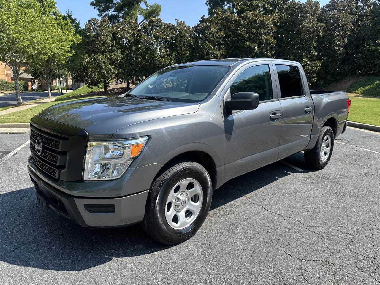Nissan Titan S Crew Cab 4WD 2023