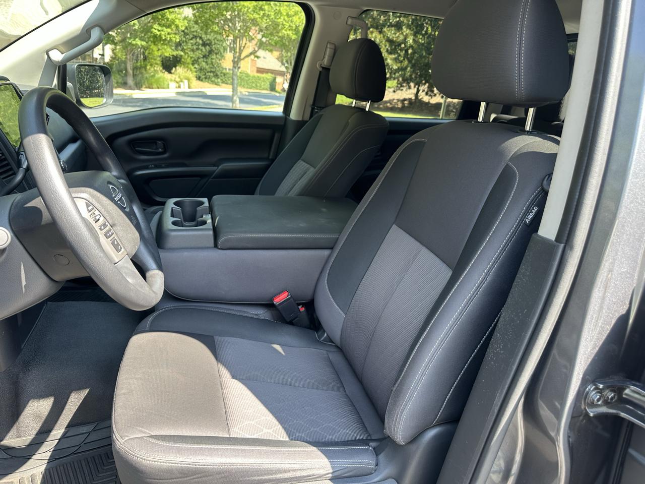 Nissan Titan S Crew Cab 4WD 2023