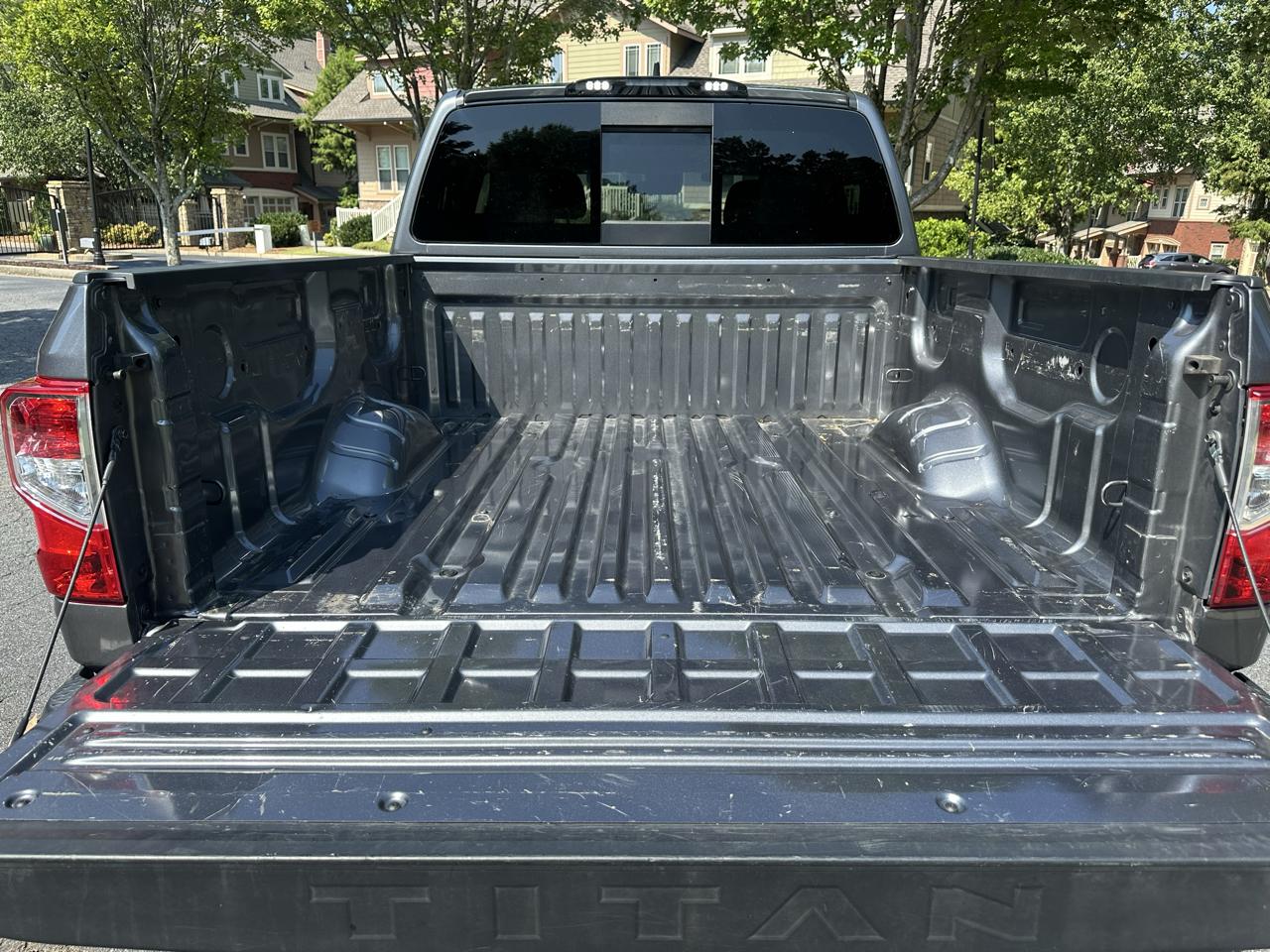 Nissan Titan S Crew Cab 4WD 2023