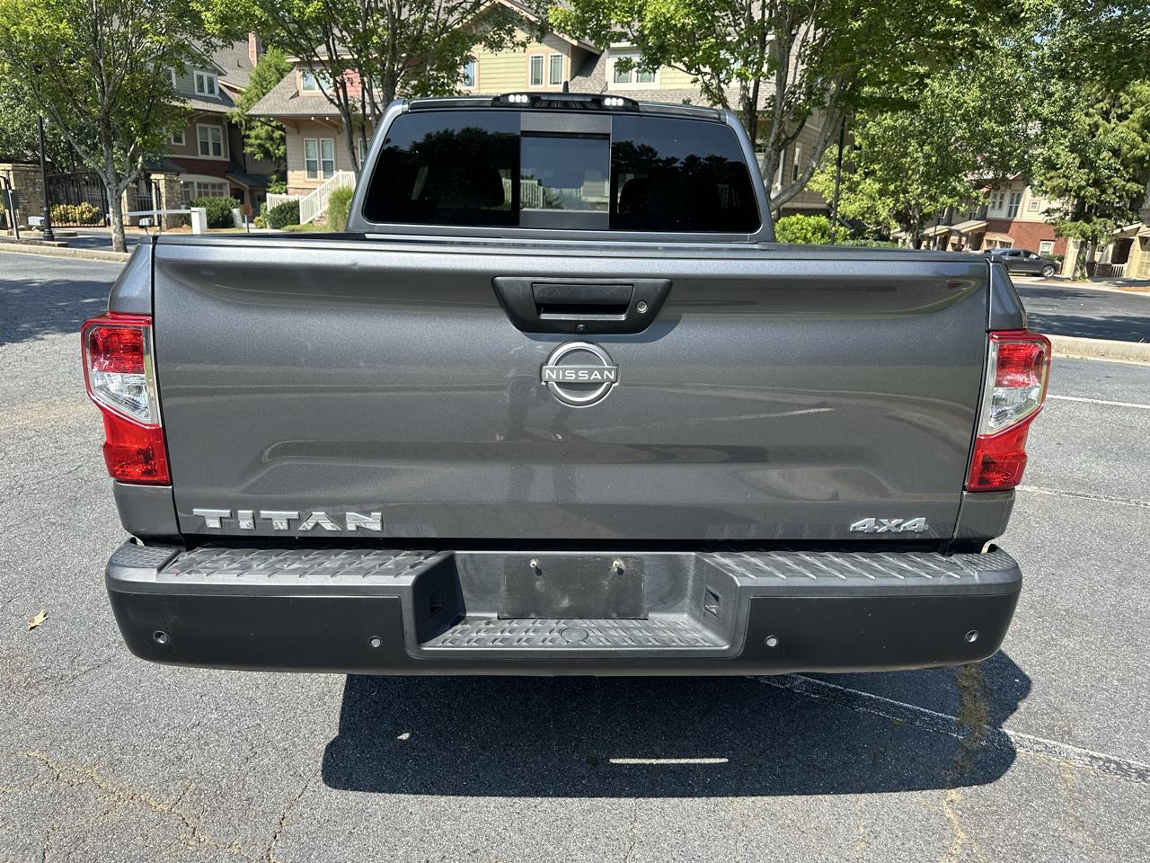 Nissan Titan S Crew Cab 4WD 2023
