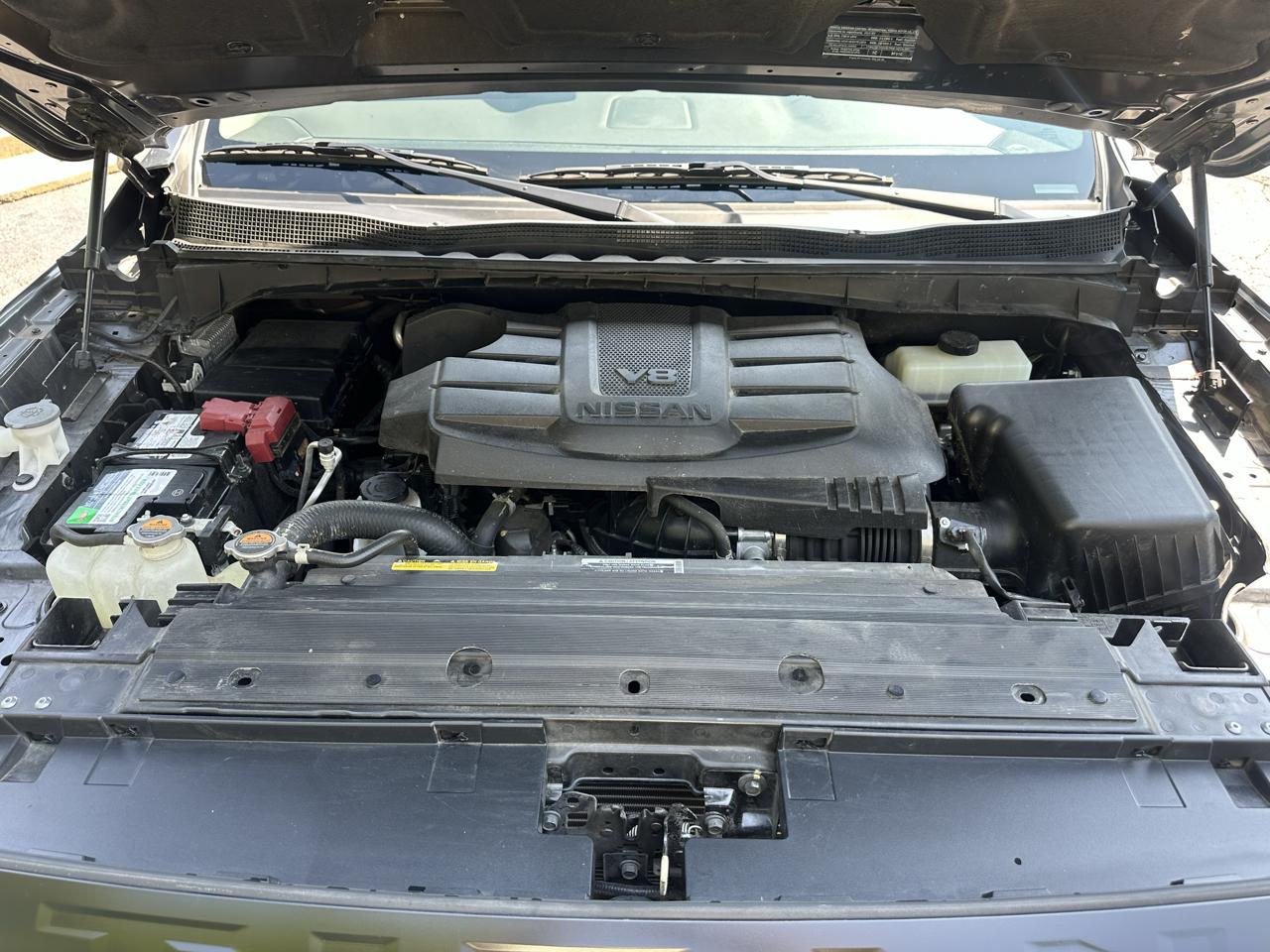 Nissan Titan S Crew Cab 4WD 2023