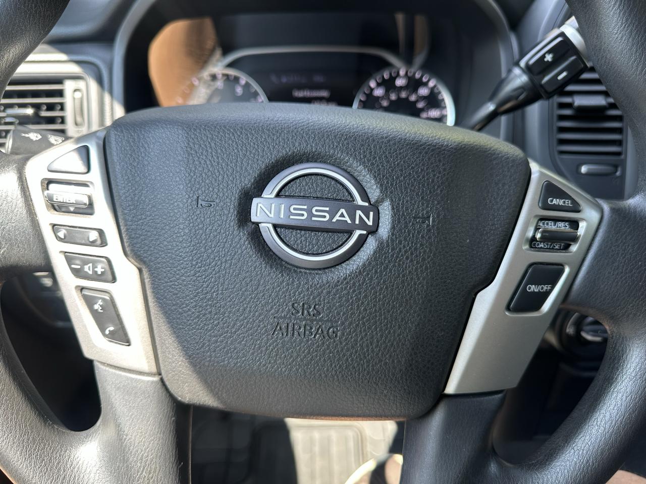 Nissan Titan S Crew Cab 4WD 2023