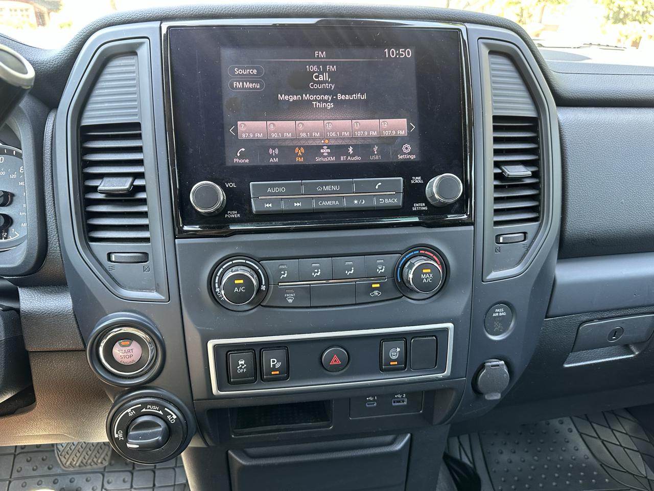 Nissan Titan S Crew Cab 4WD 2023