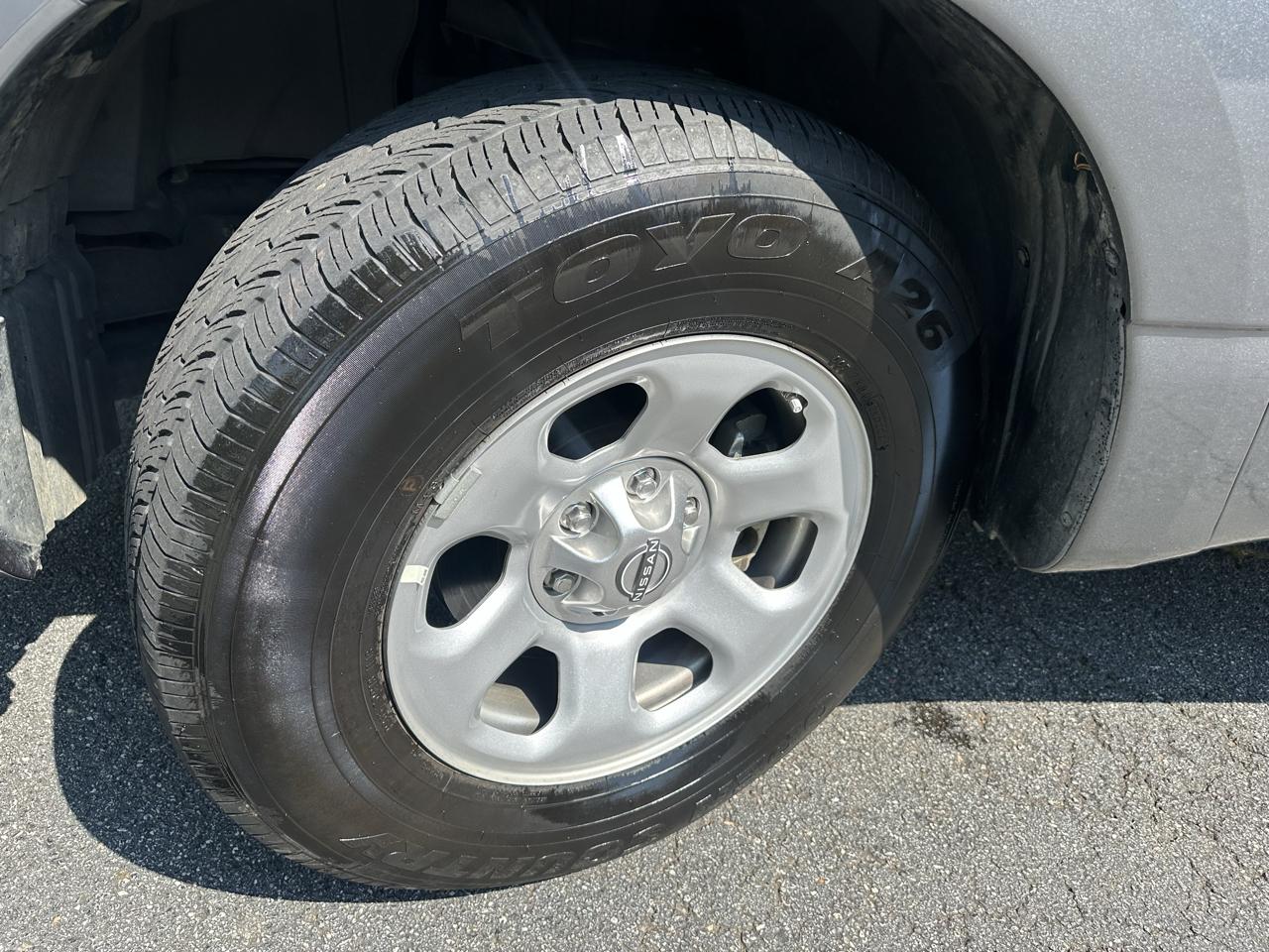 Nissan Titan S Crew Cab 4WD 2023