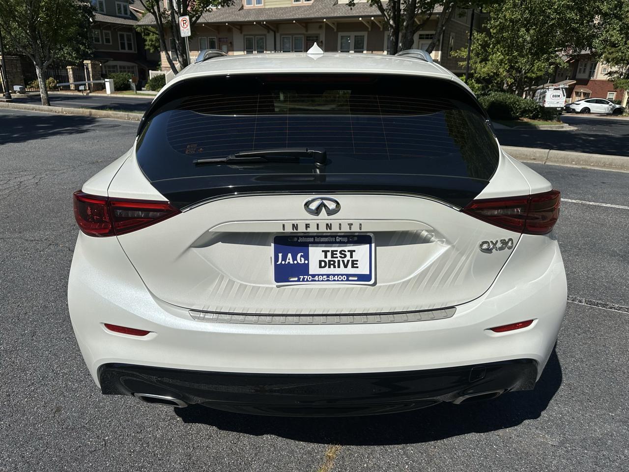 Infiniti QX30 Base 2018