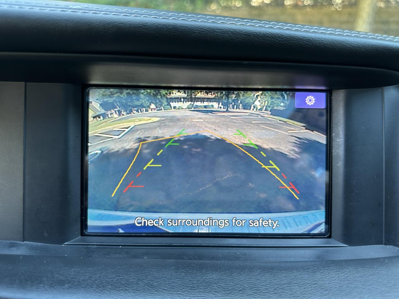 Infiniti QX30 Base 2018