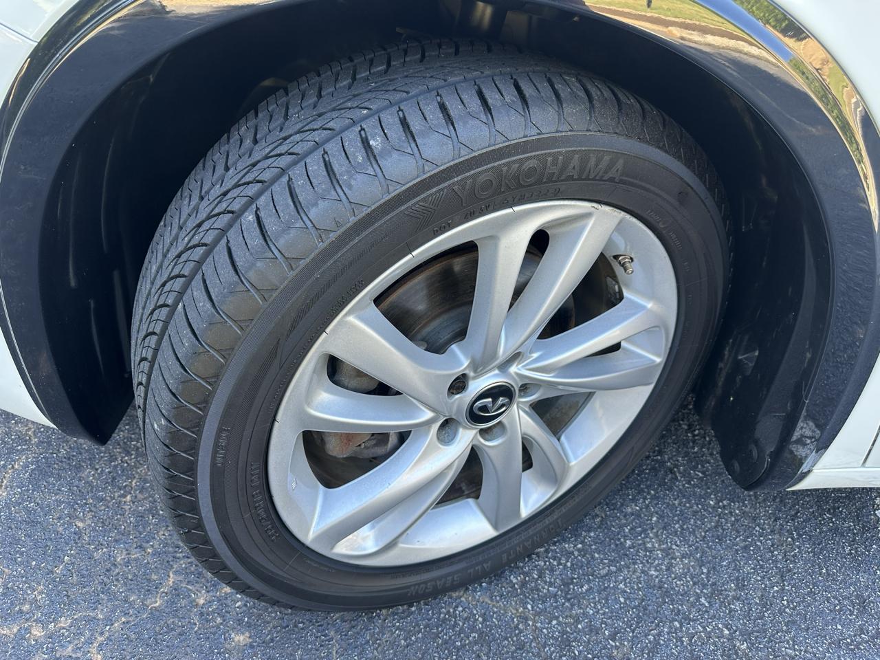Infiniti QX30 Base 2018