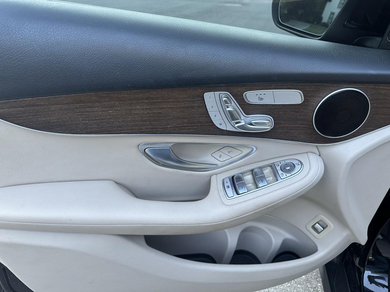 Mercedes-Benz GLC-Class GLC300 4MATIC 2020