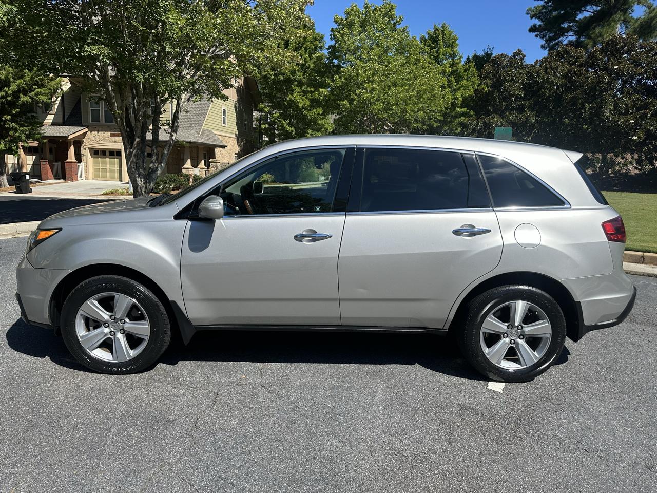 Acura MDX 6-Spd AT w/Tech and Entertainment Package 2012