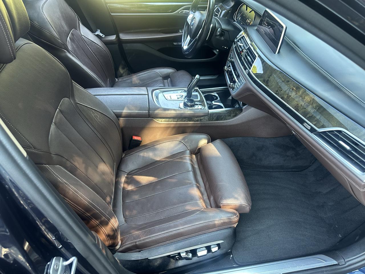 BMW 7-Series 740i 2017