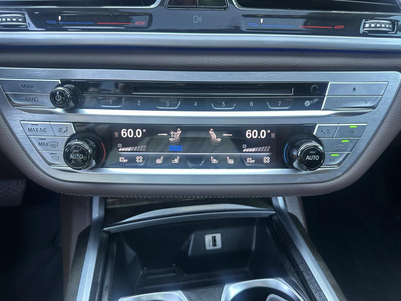 BMW 7-Series 740i 2017