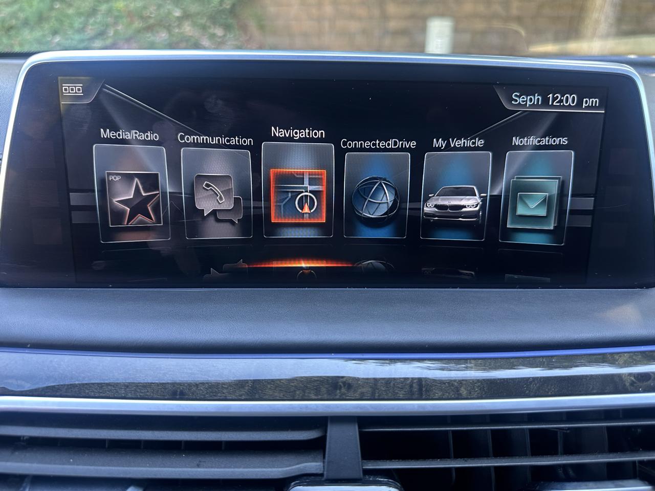 BMW 7-Series 740i 2017