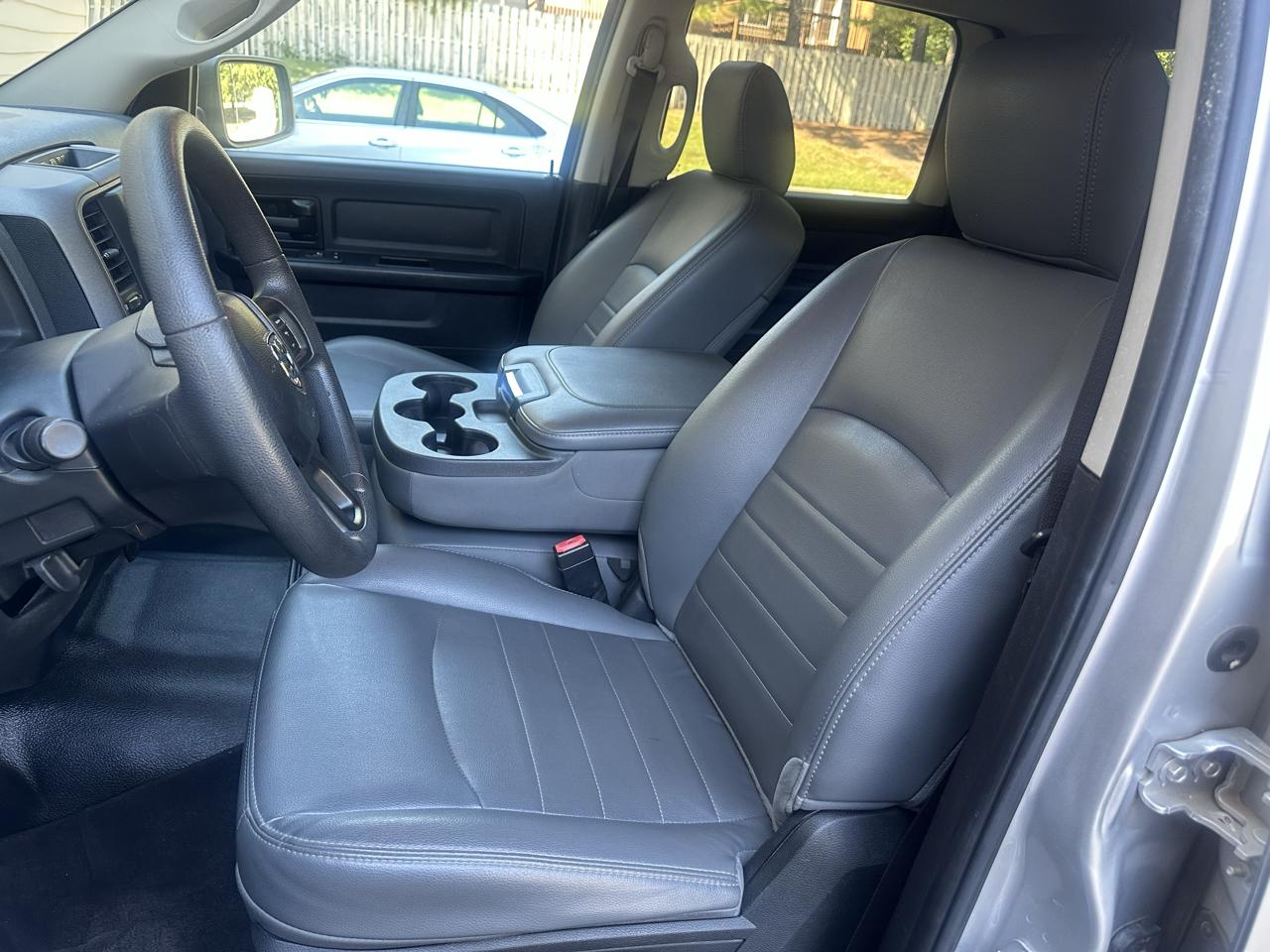 RAM 1500 Tradesman Crew Cab SWB 2WD 2018