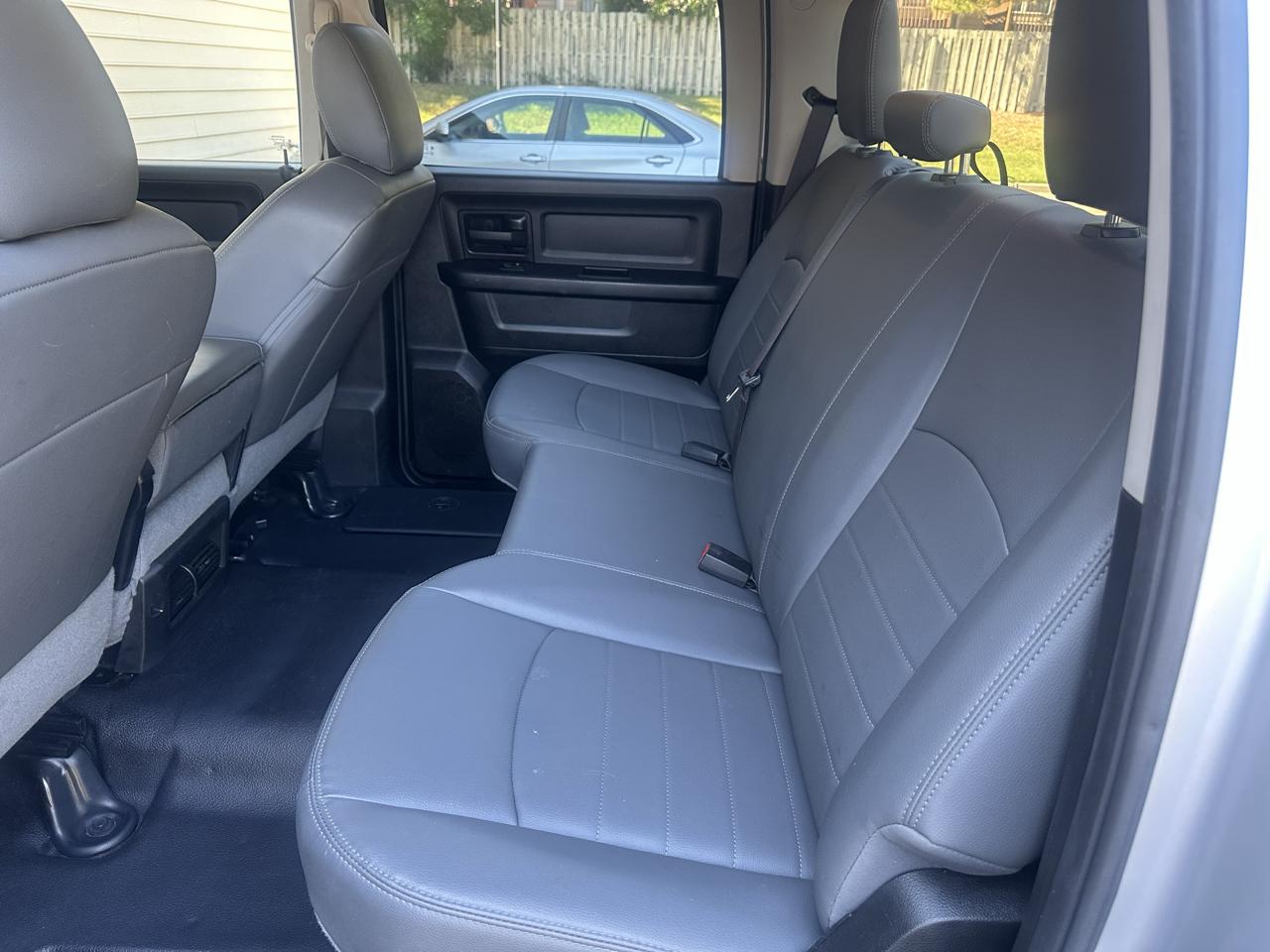 RAM 1500 Tradesman Crew Cab SWB 2WD 2018