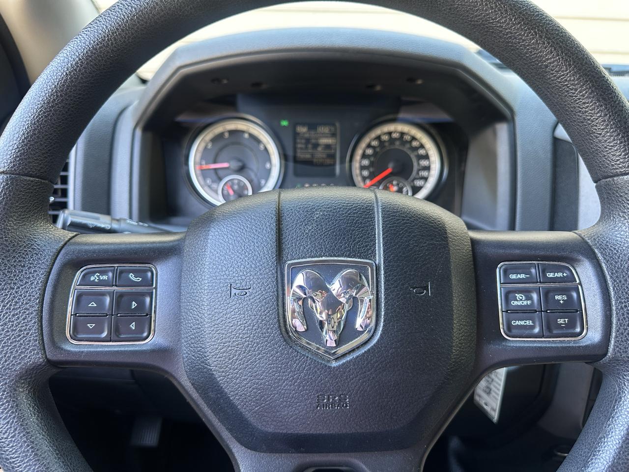 RAM 1500 Tradesman Crew Cab SWB 2WD 2018