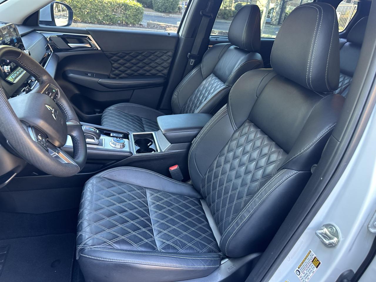 Mitsubishi Outlander SEL 2WD 2023