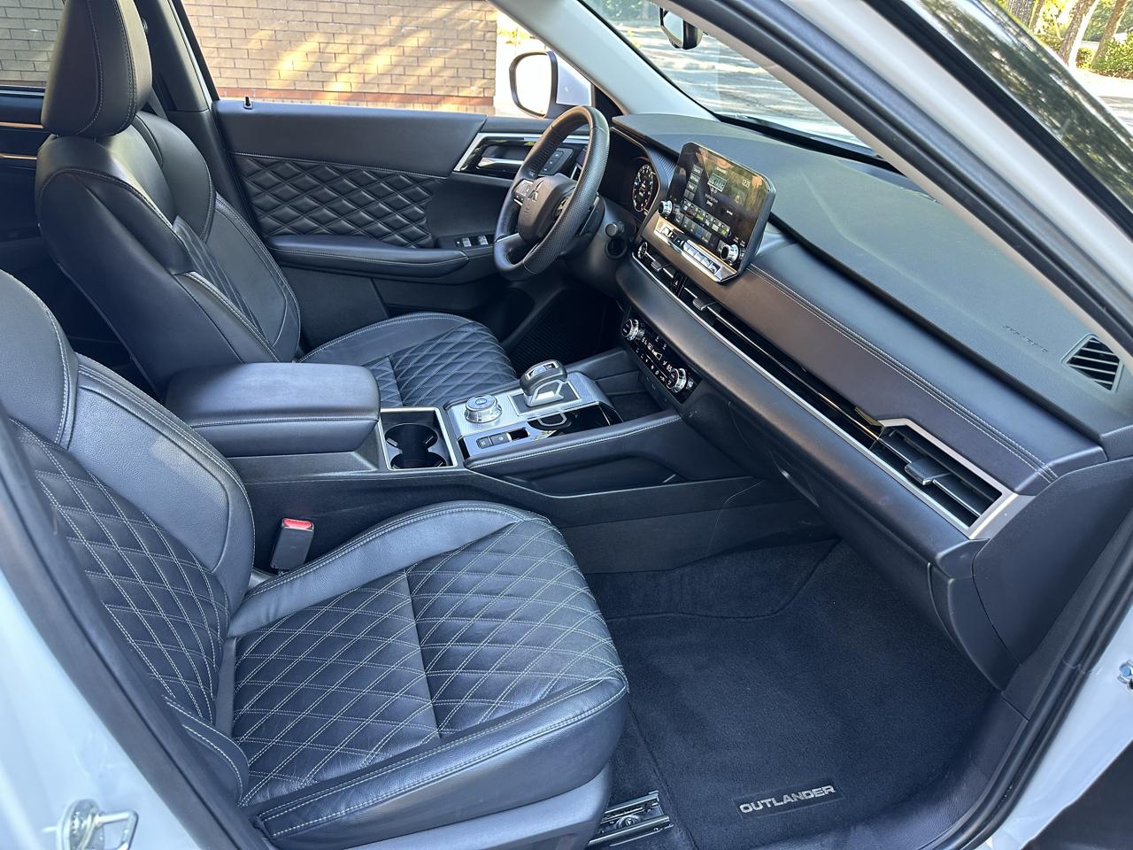 Mitsubishi Outlander SEL 2WD 2023