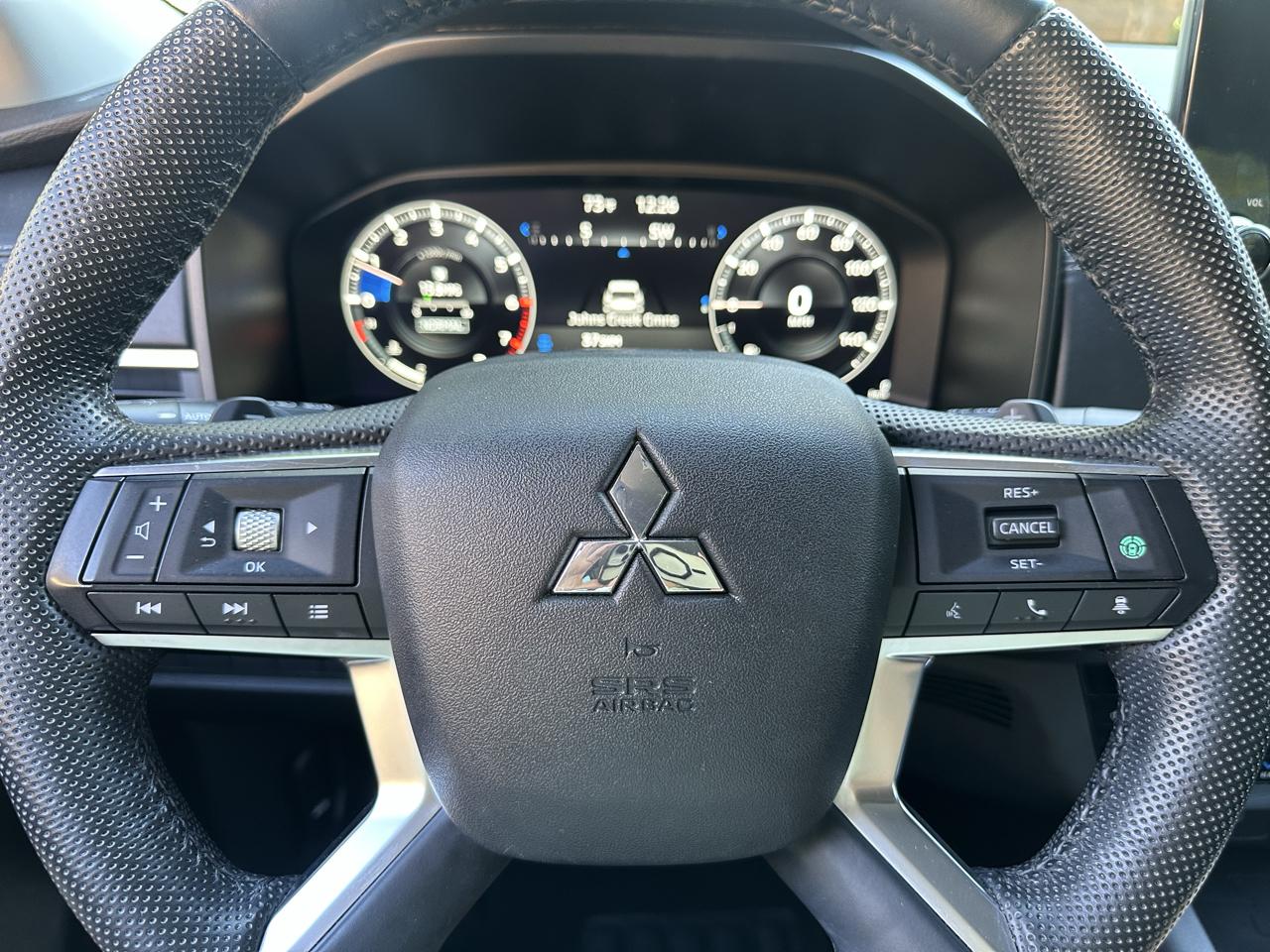 Mitsubishi Outlander SEL 2WD 2023