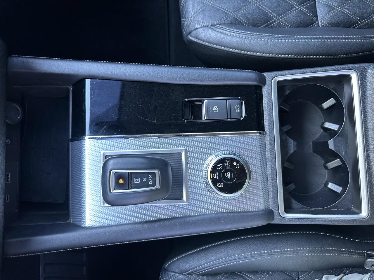Mitsubishi Outlander SEL 2WD 2023
