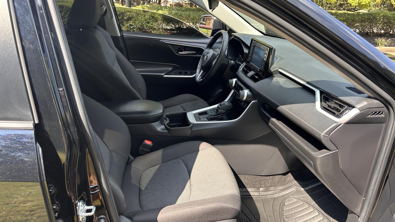 Toyota RAV4 XLE AWD 2022