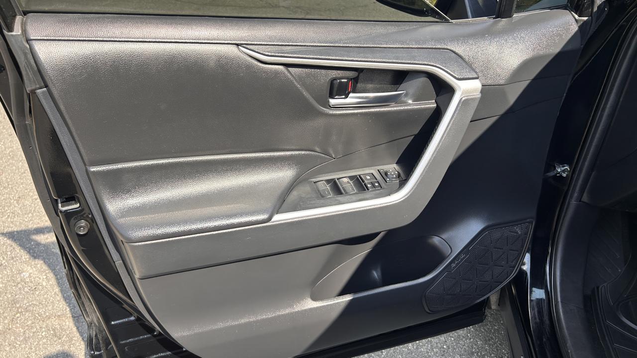 Toyota RAV4 XLE AWD 2022