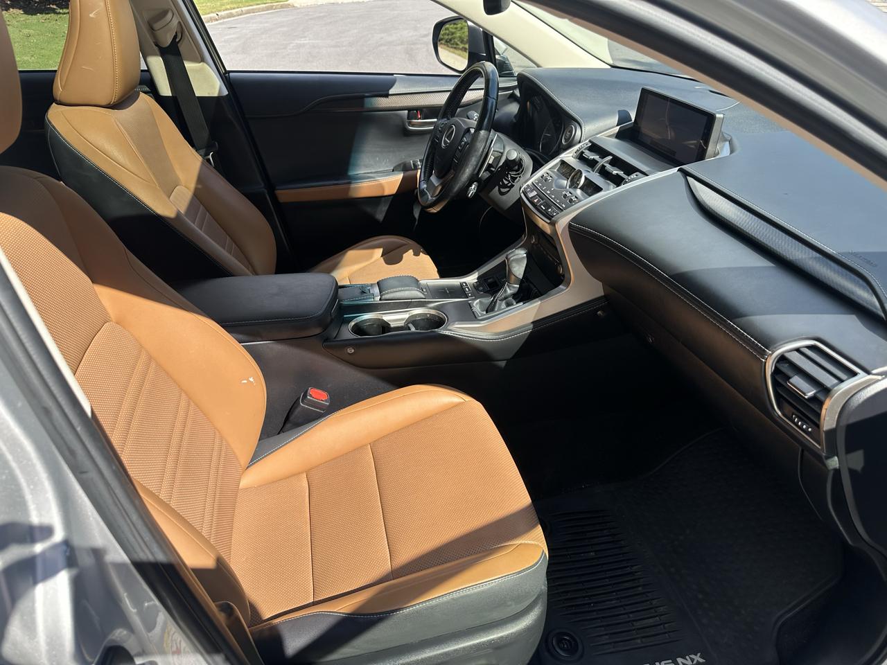Lexus NX 300 Base 2018