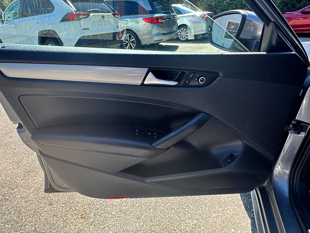 Volkswagen Passat 4dr Sdn 1.8T Auto S PZEV 2015 Volkswagen Passat 4dr Sdn 1.8T Auto S PZEV 2015